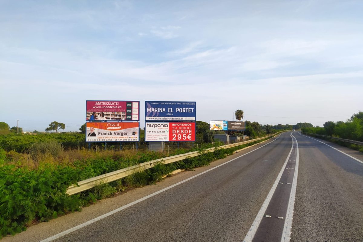 imagen de alquiler de vallas publicitarias por Vallas donde Vayas, empresa de alquiler de vallas publicitarias en alicante, murcia, valencia y albacete.